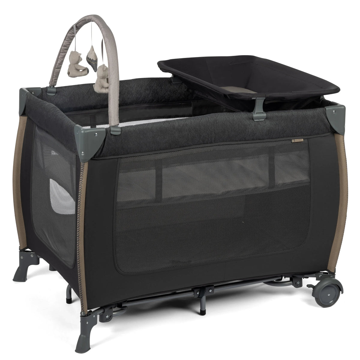 Play Castle Rocking Bassinet, Size Point with Full Yard Monbebe